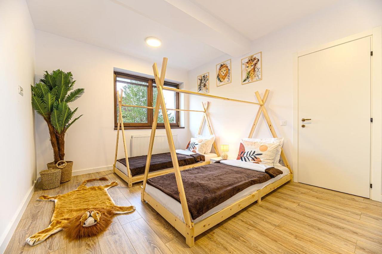 בראשוב Safari Family Villas Near Park Aventura,Lake,Zoo מראה חיצוני תמונה